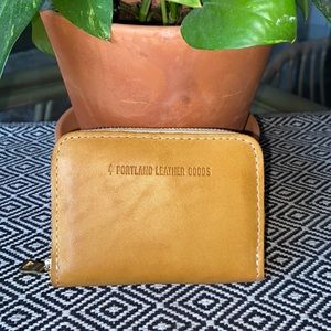 Portland Leather Goods Small Zip Wallet